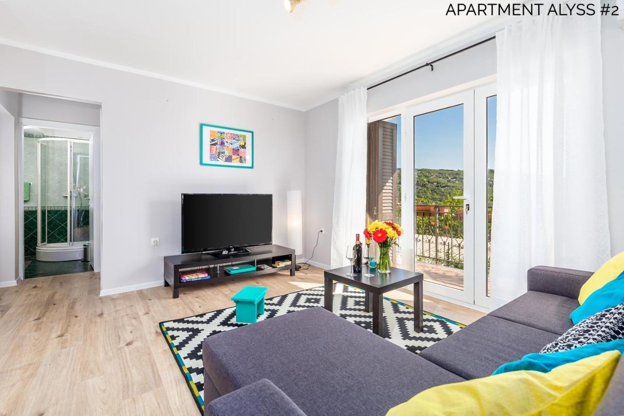 Apartments Alyss Lovran Extérieur photo